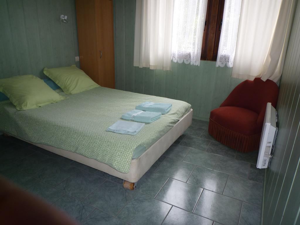 Chalet Du Montal Dun-les-Places Phòng bức ảnh
